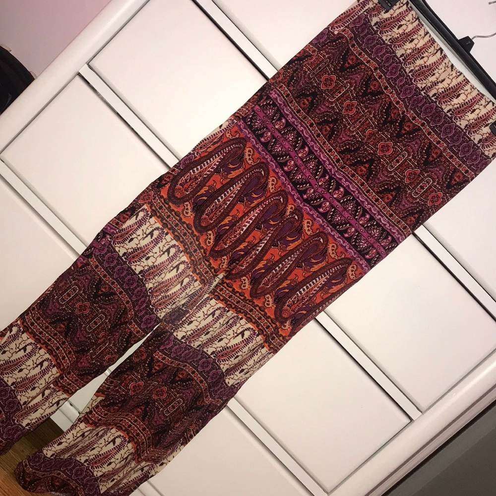 Flowy pattered pants